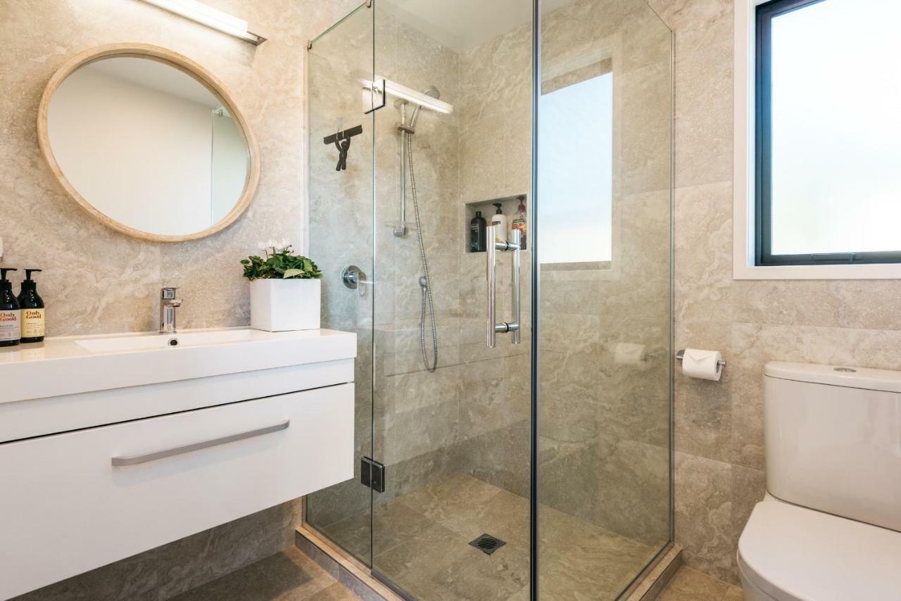 Guesthouse On Queens Oneroa Екстер'єр фото