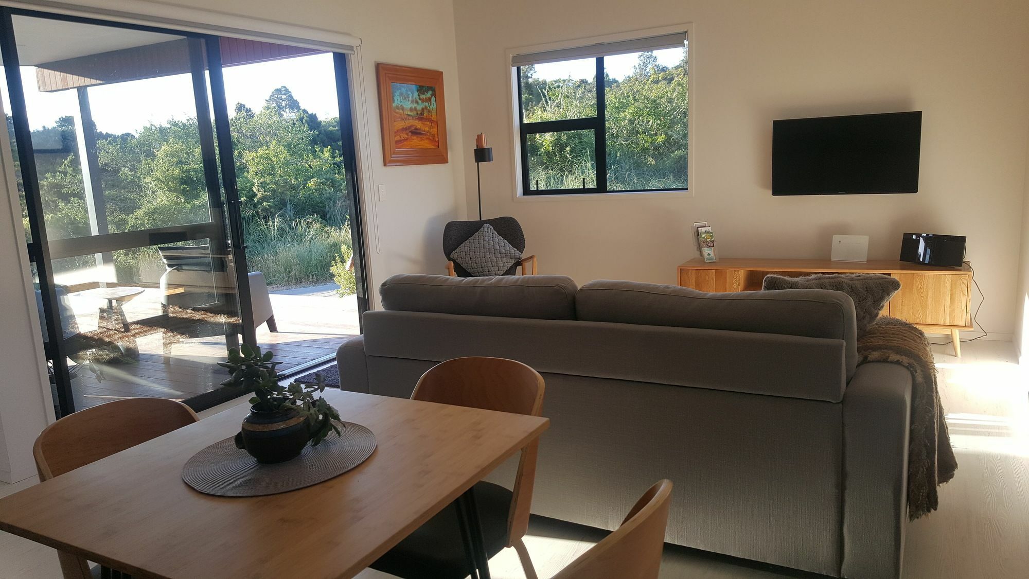 Guesthouse On Queens Oneroa Екстер'єр фото